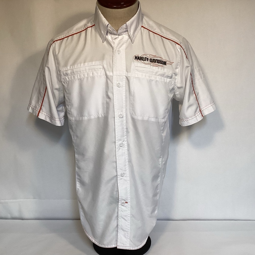Harley-Davidson Short Sleeve Shirt with Flaming Bar & Shield Men’s size Medium